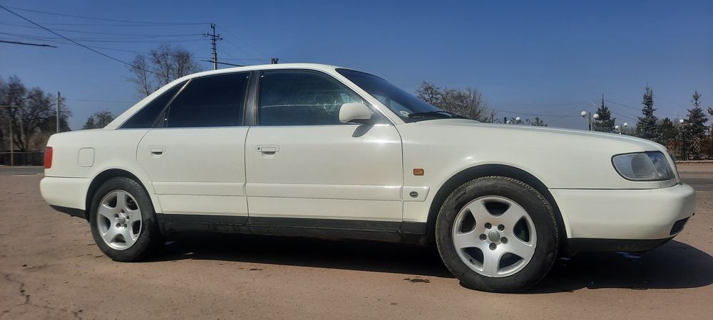 Ауди а6, с4. Машина