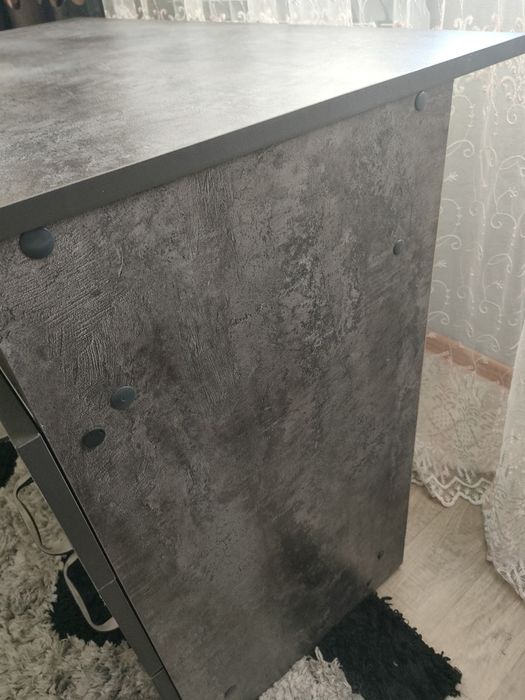 Продам стол в хорошем состоянии