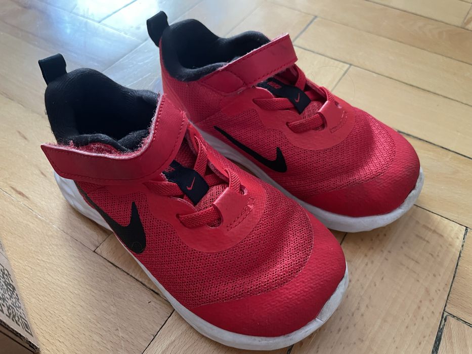 Маратонки найк nike revolution номер 27 и 28