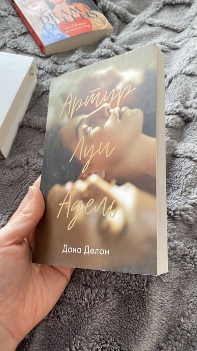 Продам книги цены в описании