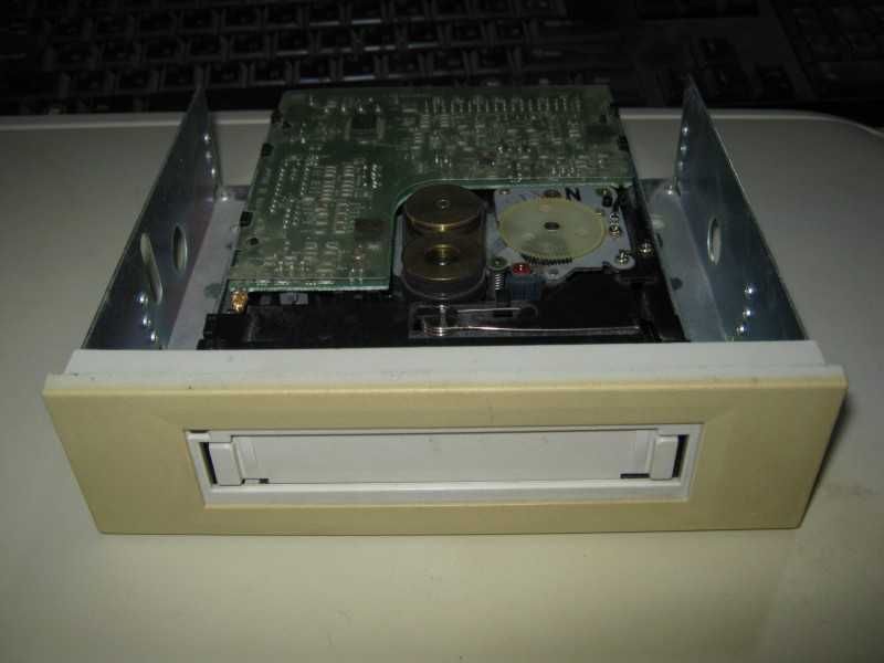 Seagate Travan CTT3200 ленточный накопитель