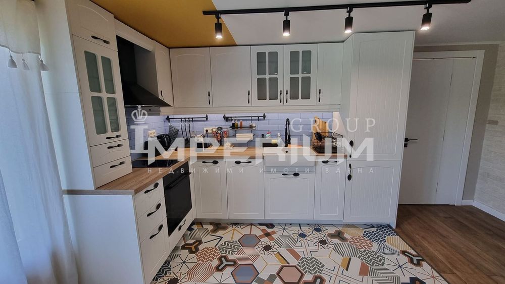 Дава се под наем Двустаен апартамент в Варна, Гръцка махала - 50 кв.м за 765 € - Снимка #3