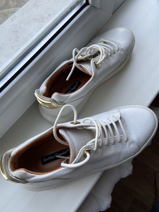 Кеды белые бренда Neslihan Carpolat