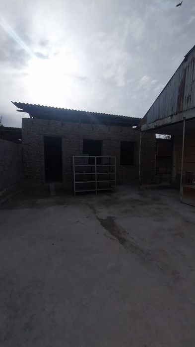 Ховли уй 2 беш болада.Заказерно.