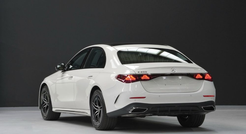 Mercedes-Benz E 200 AMG Line 2026