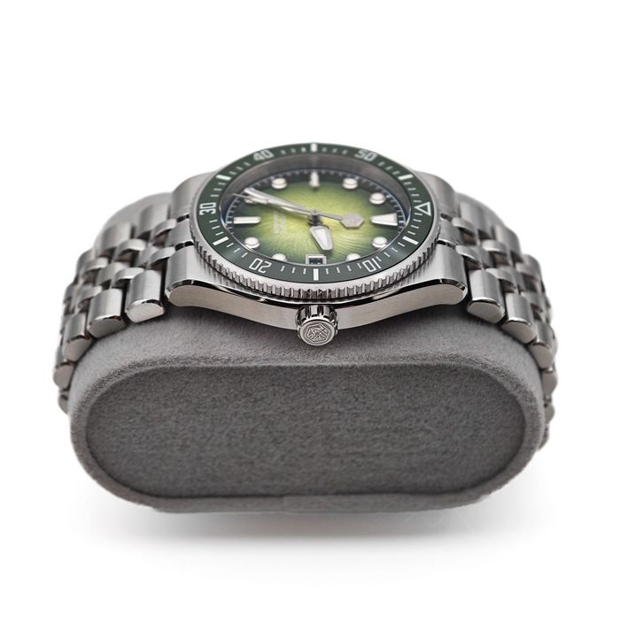 San Martin SN0148-GB Integrated Bracelet Green Dial