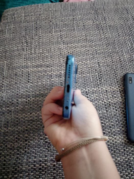 Telefon defect  ZTE7060 5opm