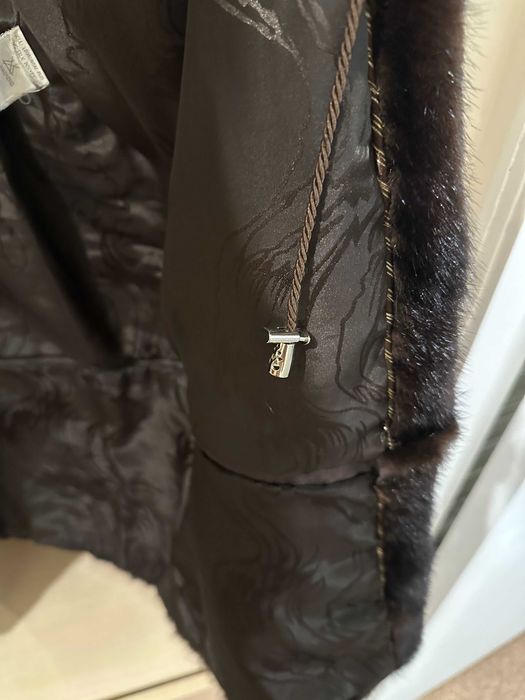 Продам норковую шубу