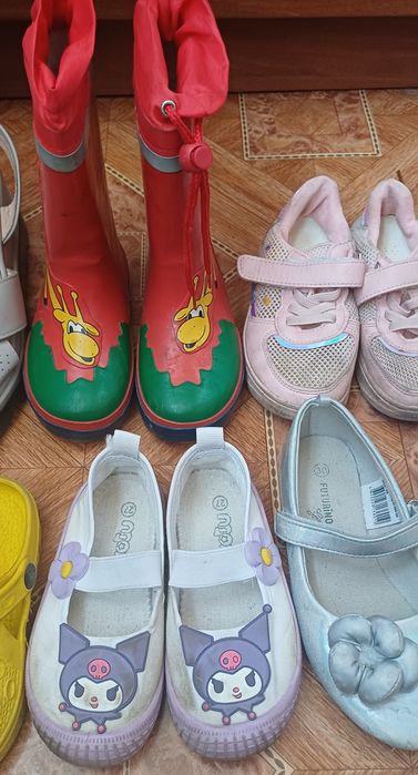 Продам детские обуви всё за