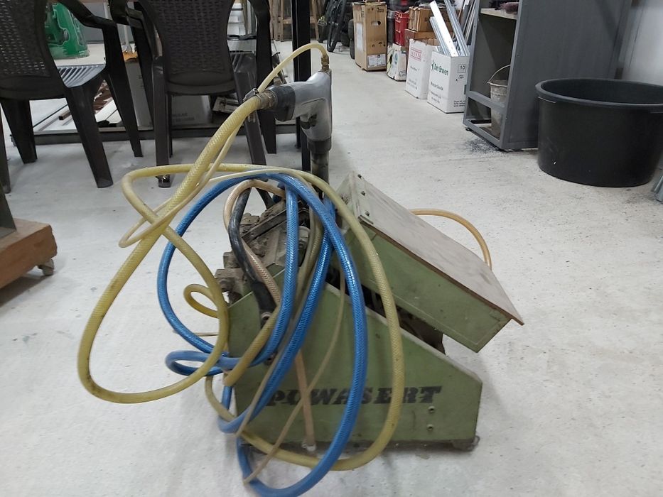 Преносима винтонавивна машина Powasert- Германия за дограма