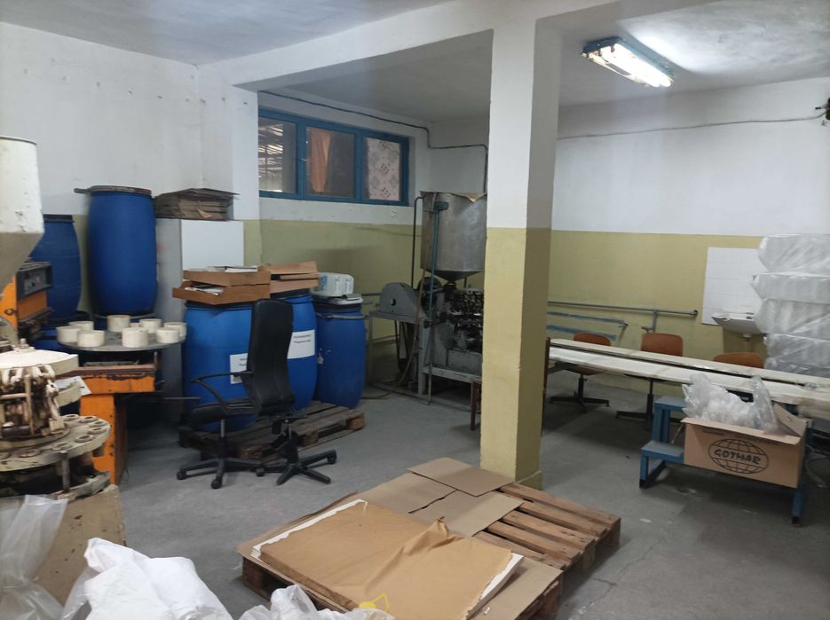 Дава се под наем Промишлена сграда в Пловдив, Въстанически - 200 кв.м за 510 € - Снимка #10