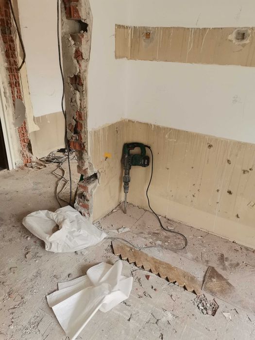 Качване на строителни материали.Извозване на строителен отпадък.