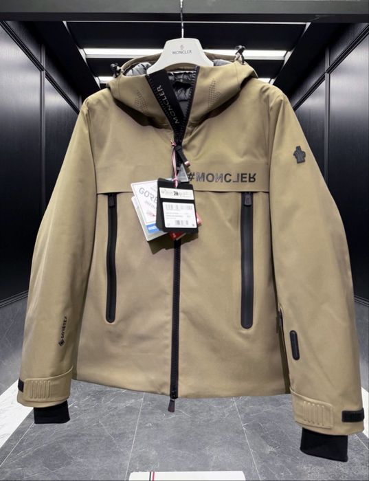 Geaca Moncler - calitate premium