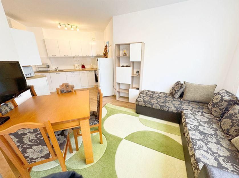 Дава се под наем Двустаен апартамент в Варна, Бриз - 55 кв.м за 613 € - Снимка #1