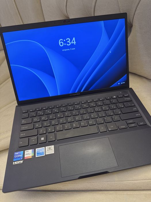 ASUS. ExpertBook