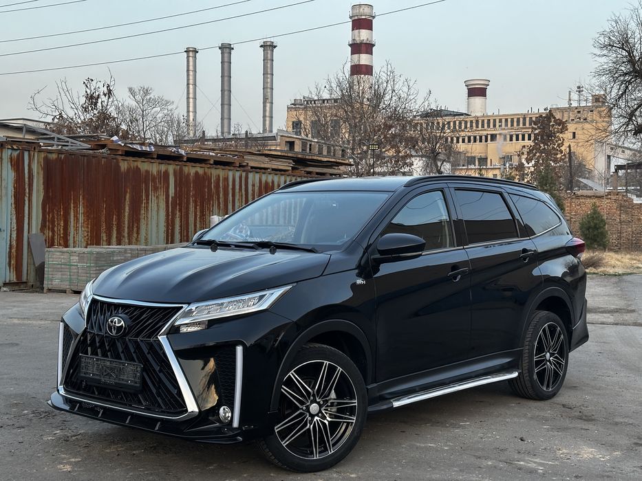 Toyota Rush Diamond 2023 год, 28000 км пробег, чистая экономичная