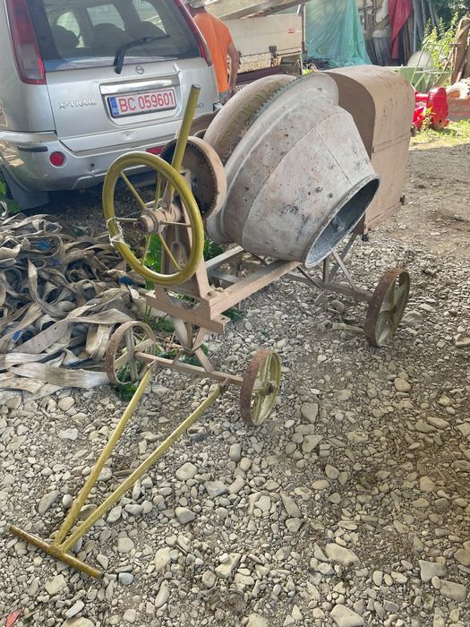 Betoniera profesionala 250 l