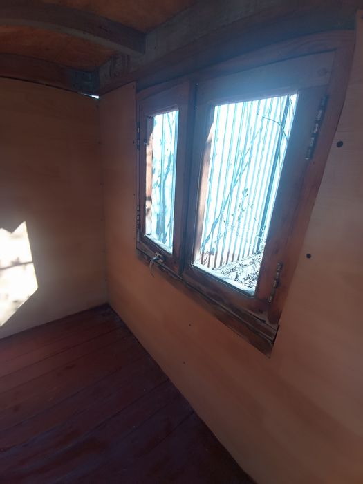 Продам деревянный домик для детей.