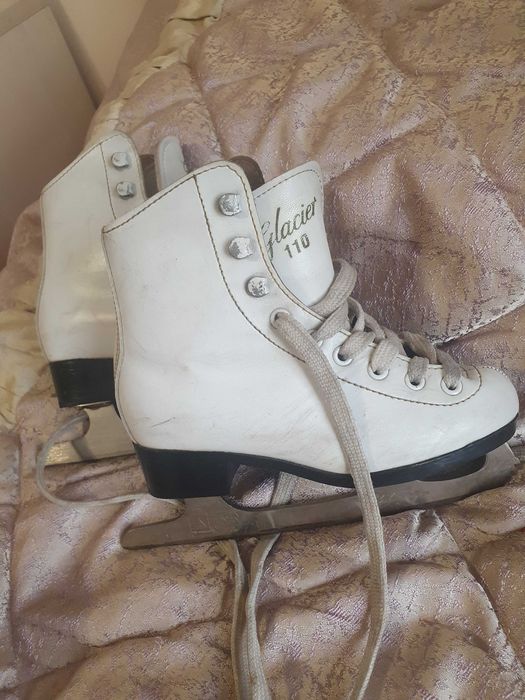 Коньки Детские (34 и 30 размер)