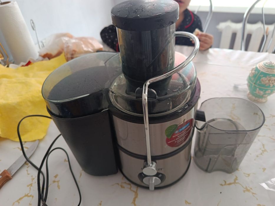 Срочно продам соковыжималку
