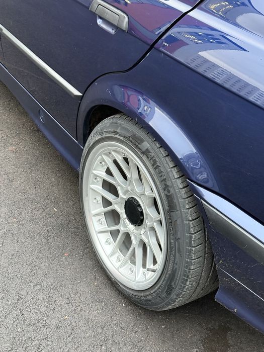 Продам диски с  резиной бмв е36 е46