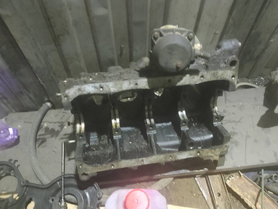 Продам блок ваз 2110