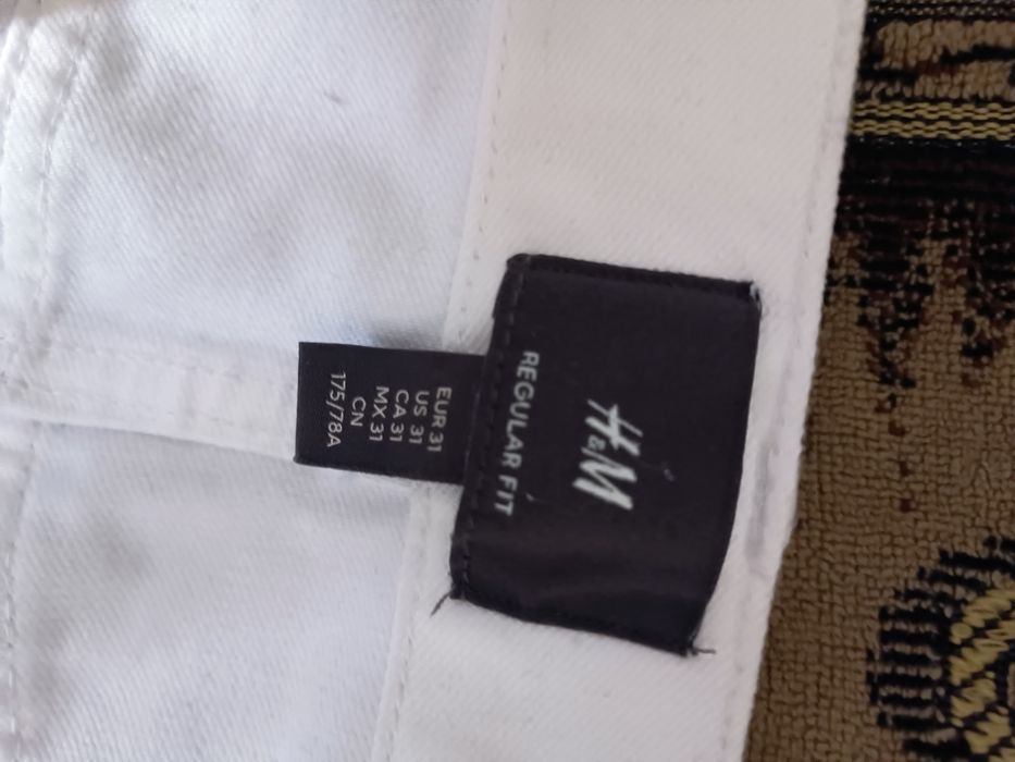 Джинсы белые за 4000