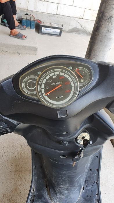 Sukuter sotiladi 150 kubalik