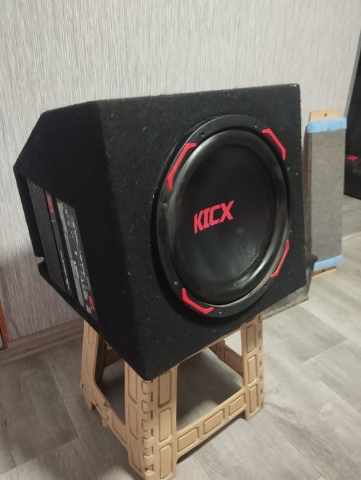 Продам сабвуфер  kick