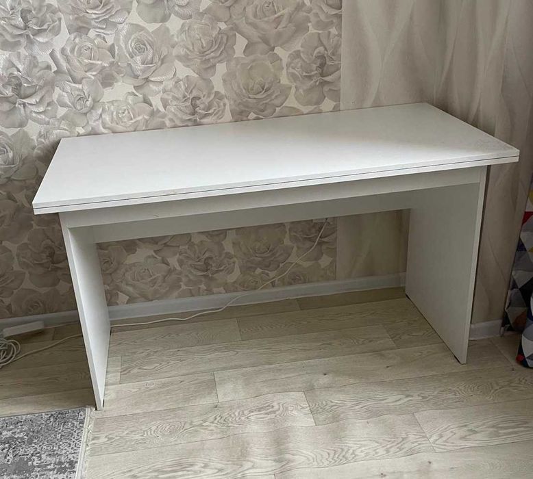 Стол для офиса 135х65х75 см