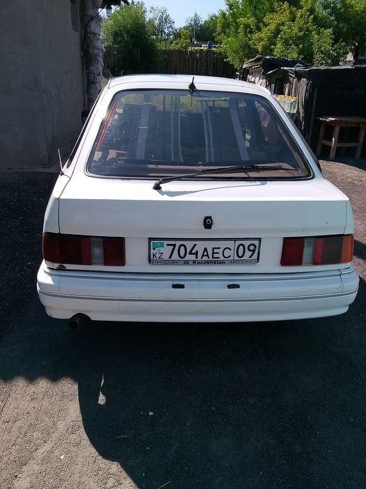 Продам машину форд сиеро
