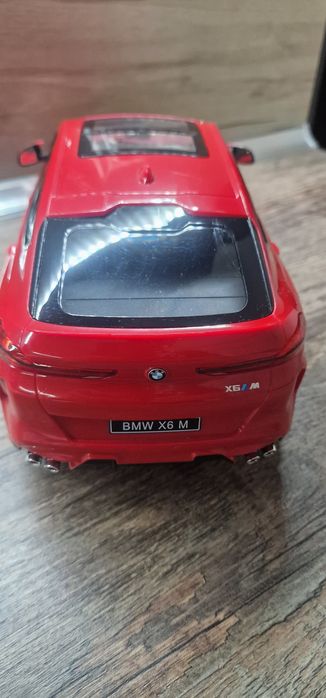 Радиоуправляема кола BMW x6m