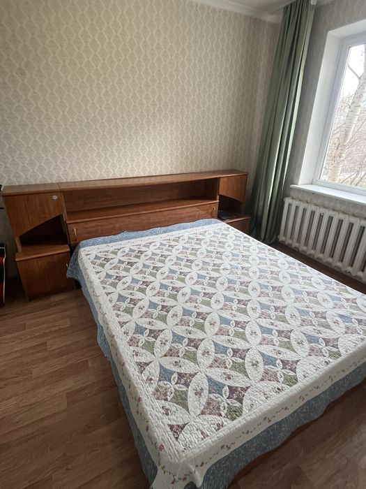 Двуспальная кровать. Самовывоз!