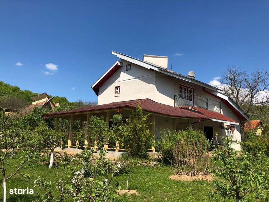 Vila 2005 , MIEREA 1000 mp , libera, Gaze, centrala termica, Mobilata