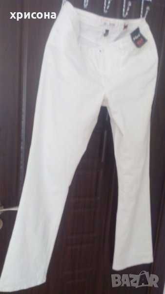 Летен нов  спортен панталон , бял,тип дънки
