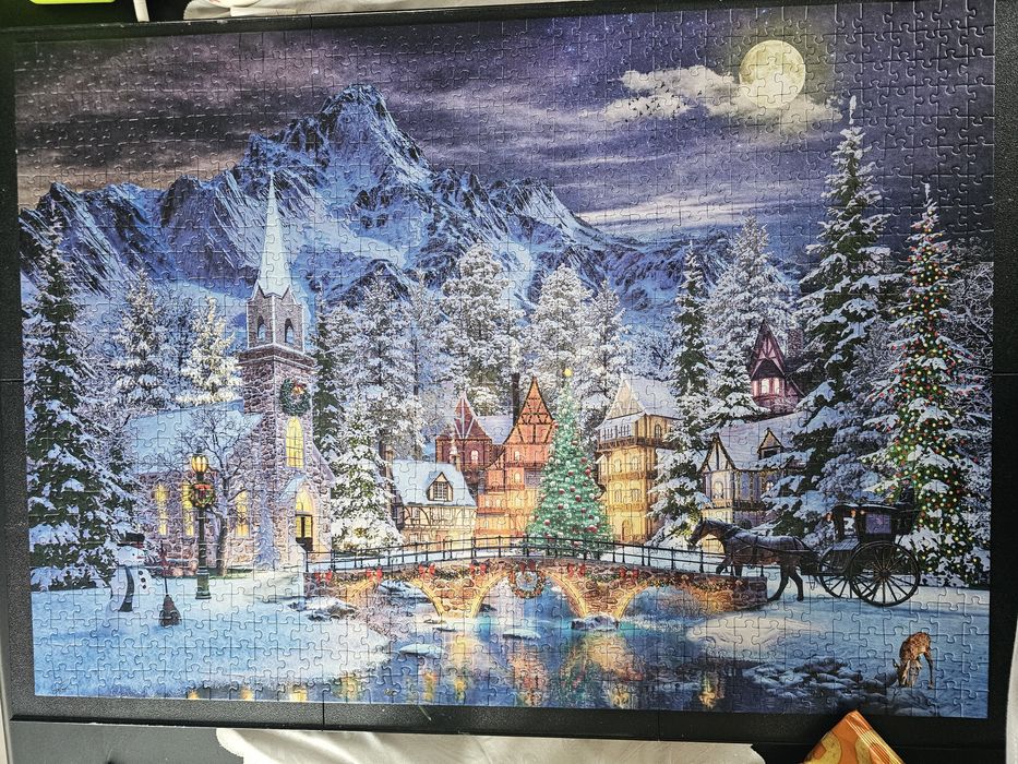 Коледен пъзел Trefi 1000 части