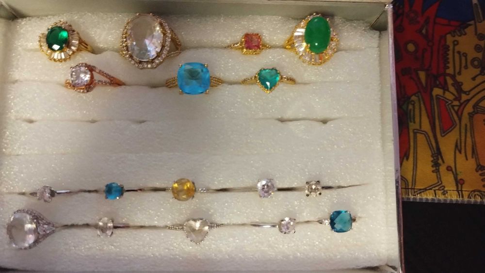 Vând inele argint si placate cu aur.