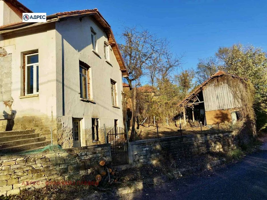 Къща в Ловеч, област-с.Гумощник площ 170 цена 55000