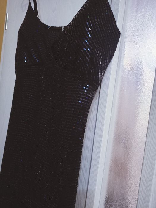 Рокля S/M еластична с паетки