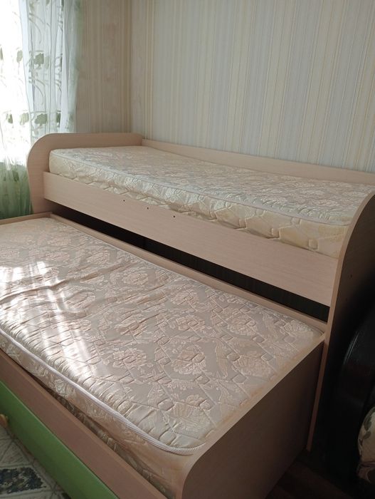 Двухъярусная кровать