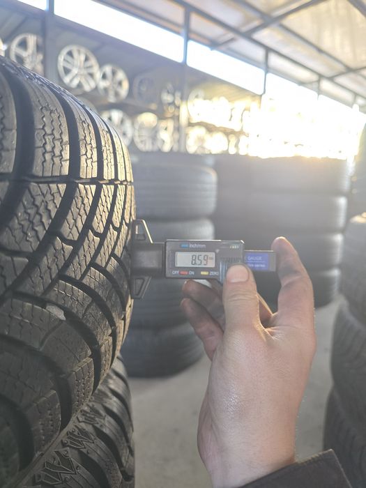 4 Броя 215/65/16 Semperit 2x8,5mm 2x8,2mm 22dot