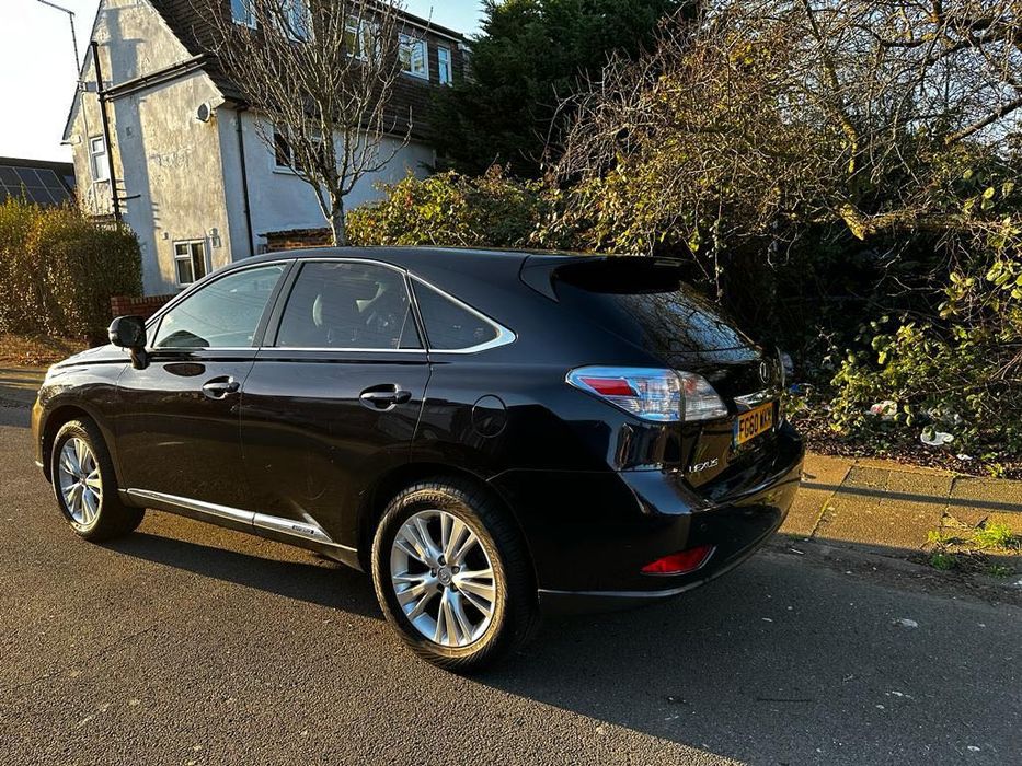 Vând (schimb)LEXUS rx 450h , an 2011