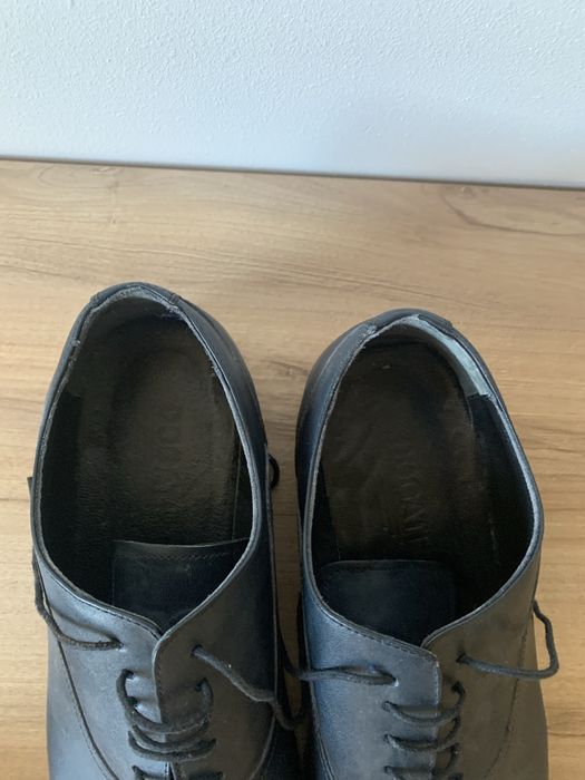 Pantofi de piele eleganti