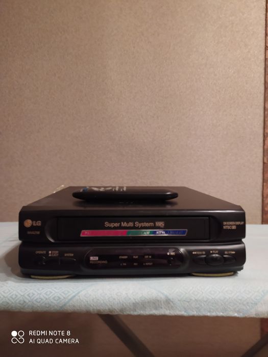 Видеоплейер с касетами