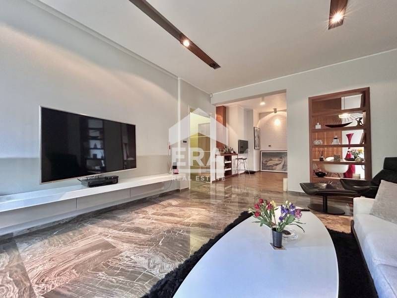 Продава се Четиристаен апартамент в София, Център - 130 кв.м за 4847 €/кв.м - Снимка #1