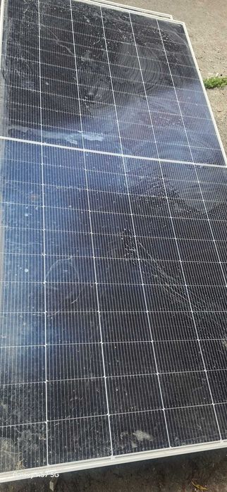 Vând panouri fotovoltaice de diferite tipuri și puteri.