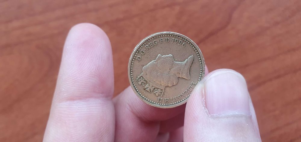 Vand moneda  Elizabeth 2  (1996) detalii pe Wats App.