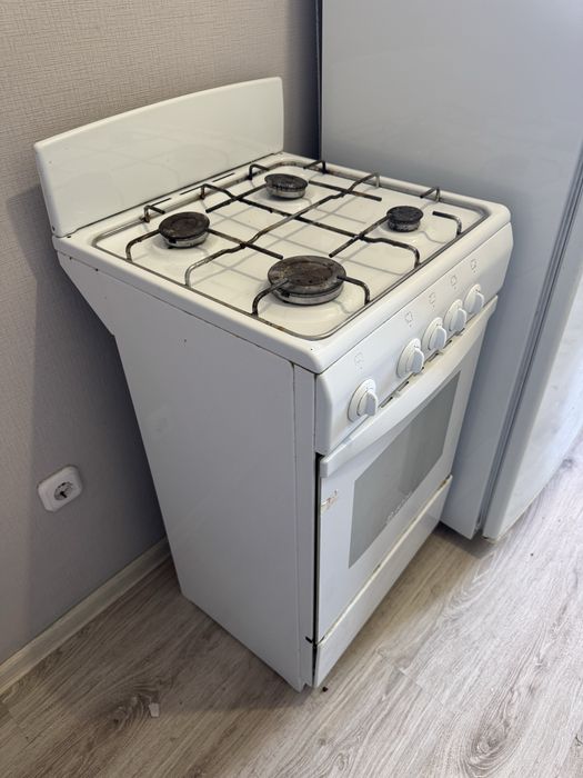 Продам газовую плиту