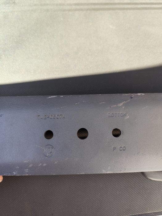 Vând cuțite pentru tractorosa de tuns iarba mtd