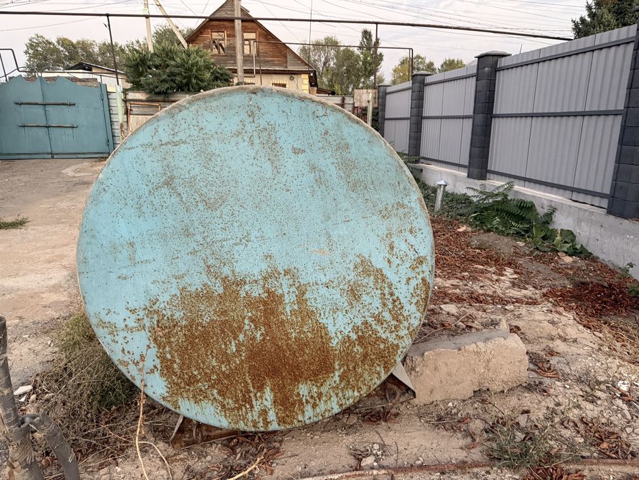 Продам большую цистерну